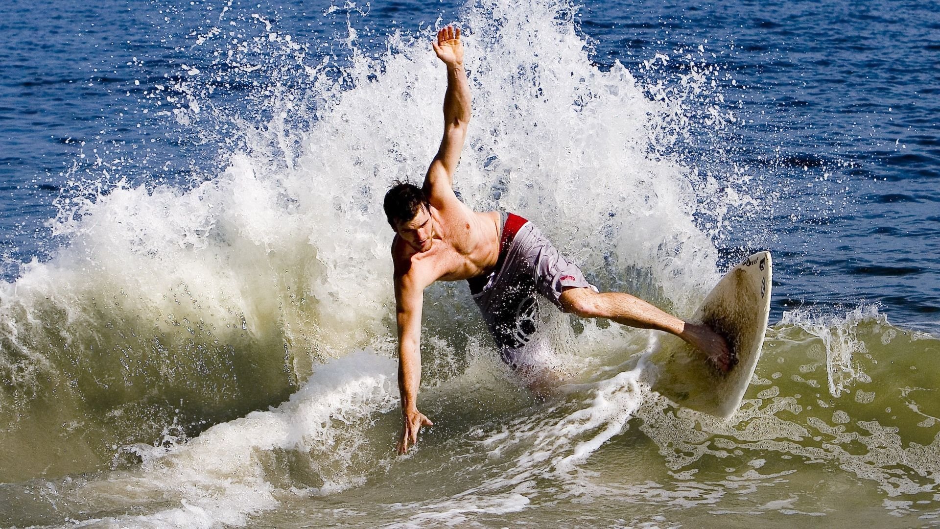 巴萨前锋连场进球,助球队斩获胜利,巴萨球员前锋谁厉害