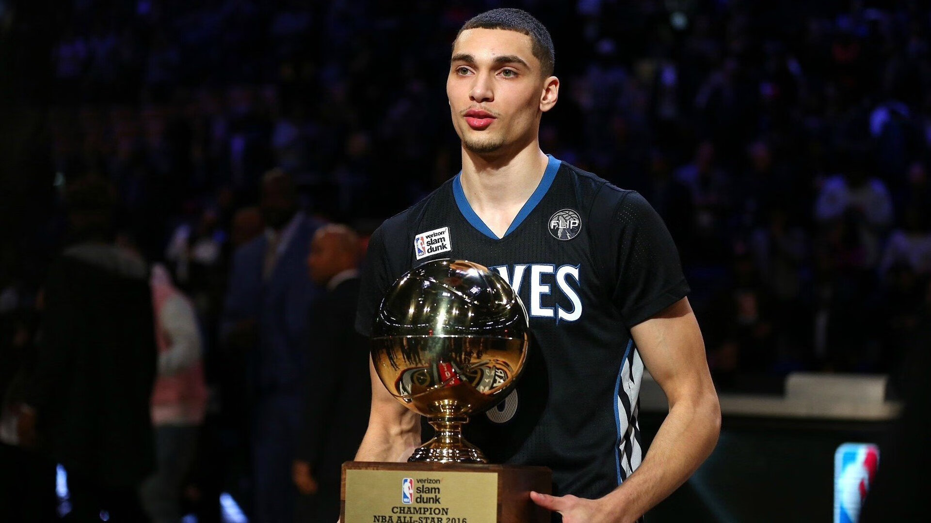 广东宏远夺冠呼声高,球队整体状态稳定,广东宏远连续几个冠军了